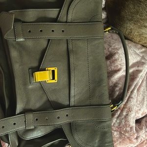 Ps1 medium size NMOT. Olive green color. No scratches or any defects.